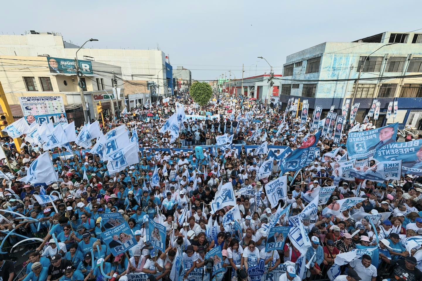 López Aliaga prioriza seguridad y desarrollo portuario en mitin masivo en el Callao