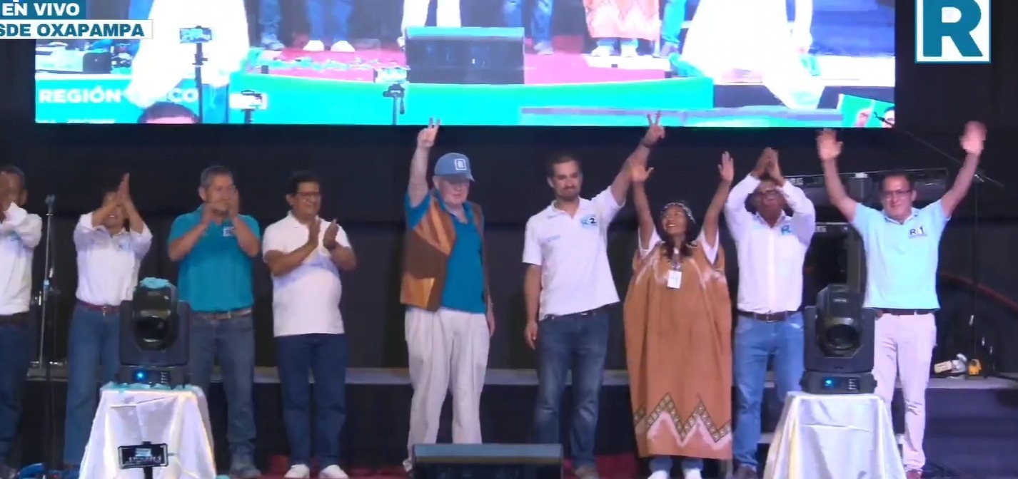 Rafael López Aliaga encabeza multitudinario mitin en Oxapampa