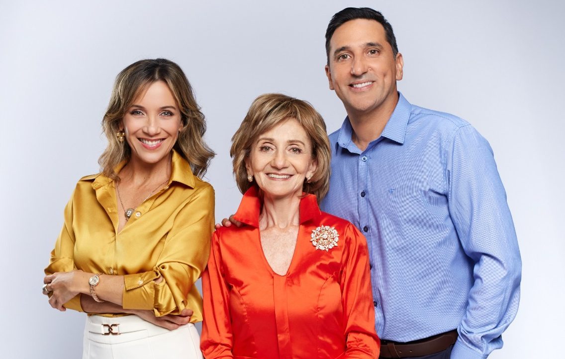 “Mi madre, mi novia y yo”: humor y verdades incómodas en escena