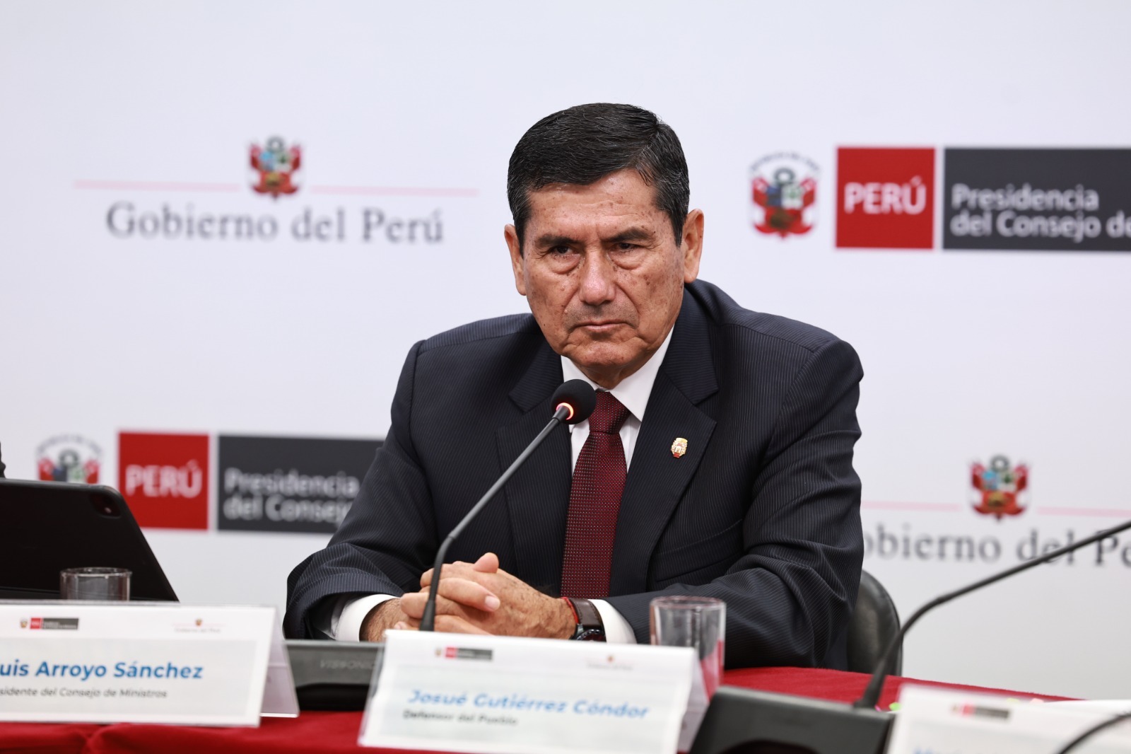 Premier Arroyo coordina fecha de voto de confianza