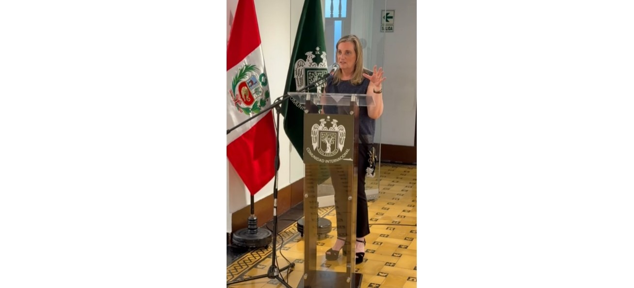 Artista Dora Blitchtein presentó “Reflejos de la Imaginación en el Olivar”