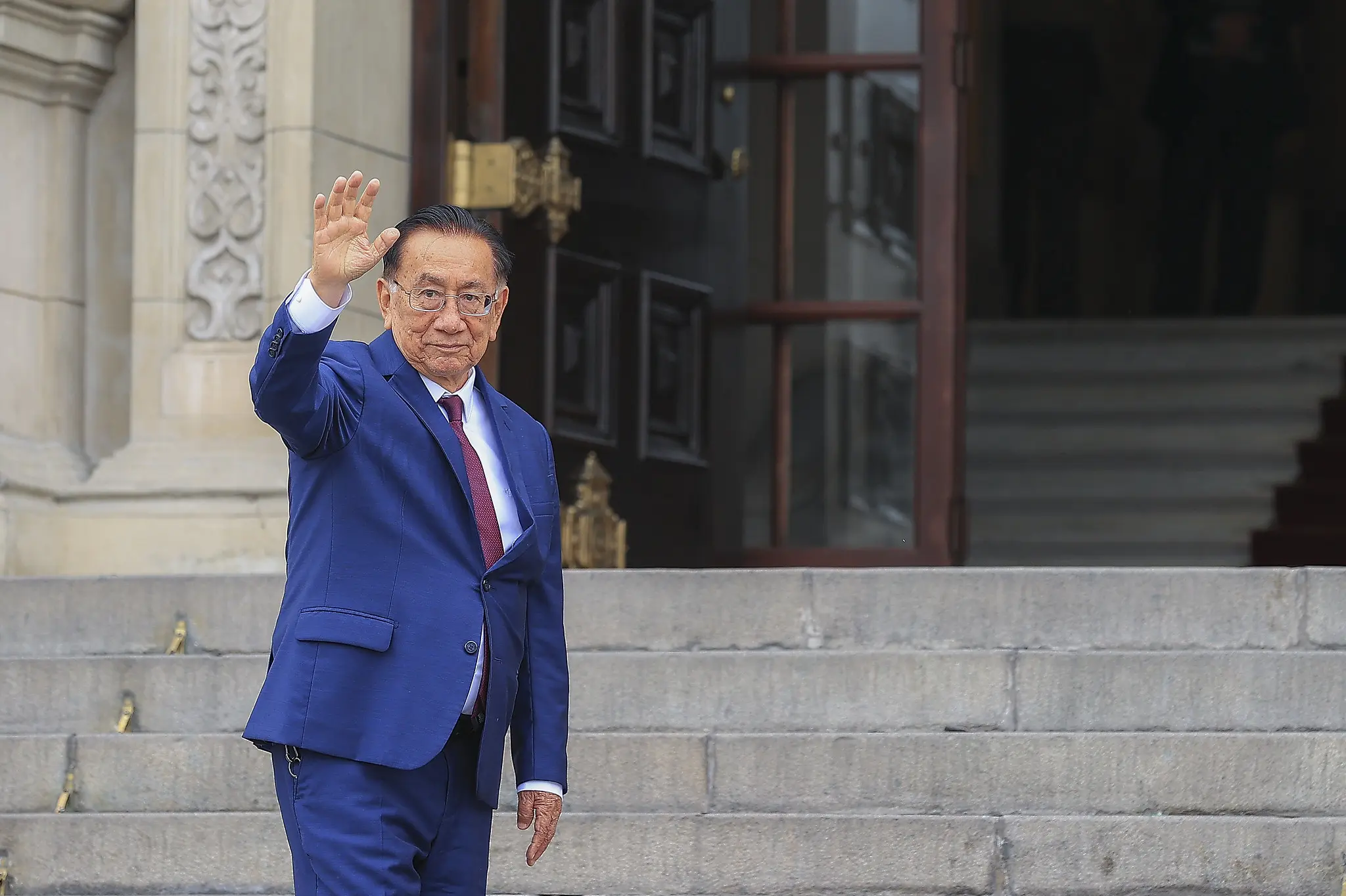 Balcázar niega adquisición de F-16 y desmiente versiones sobre compra