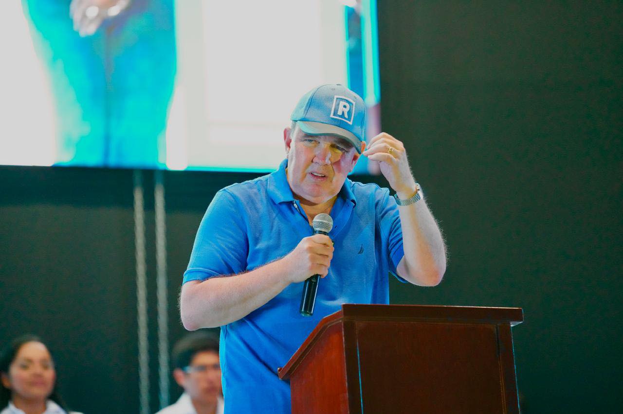 Se cocina fraude contra López Aliaga