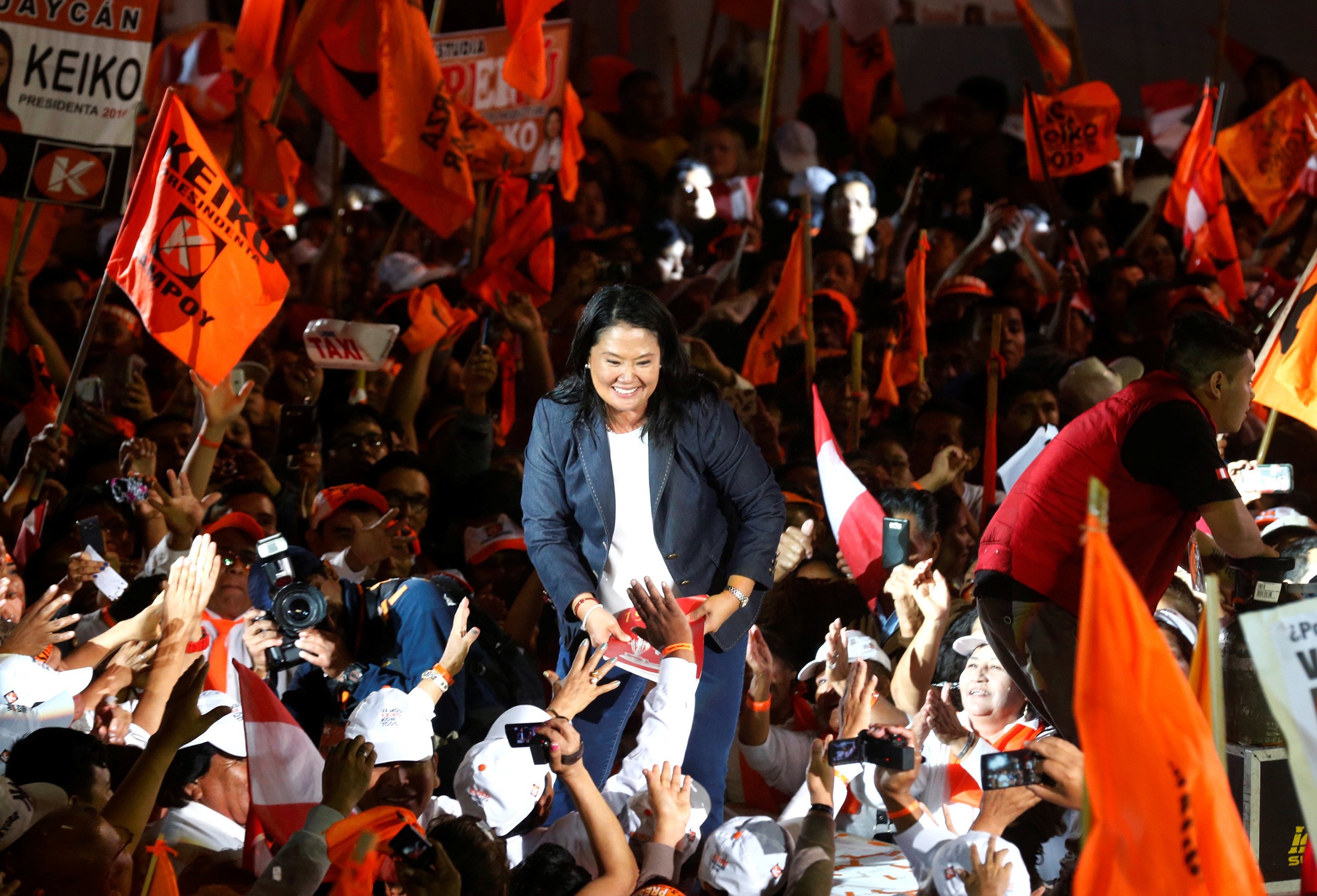 Keiko Fujimori dice que construirá 2 mil colegios