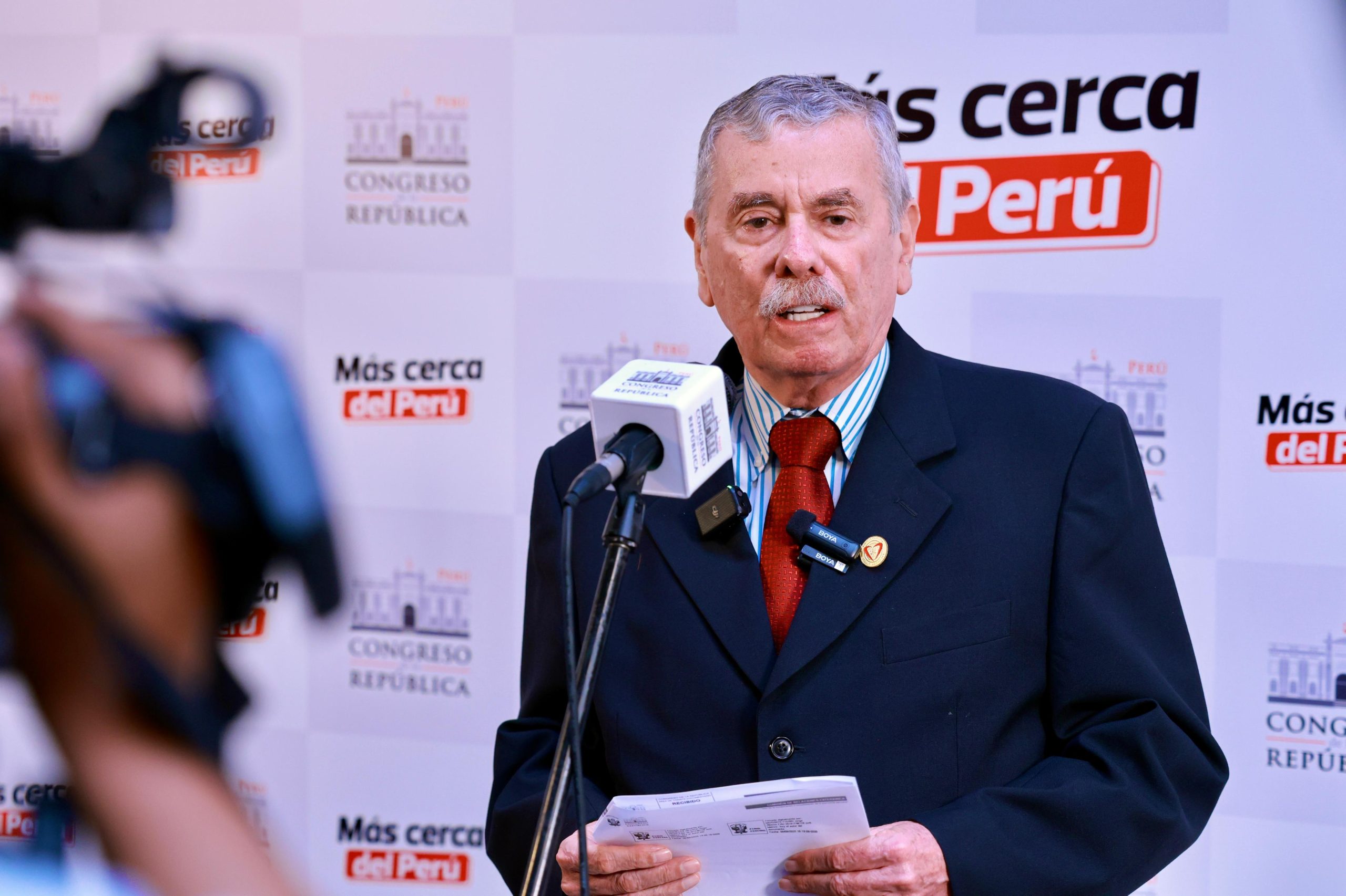 “Tratan de silenciar toda crítica a la mafia caviar”