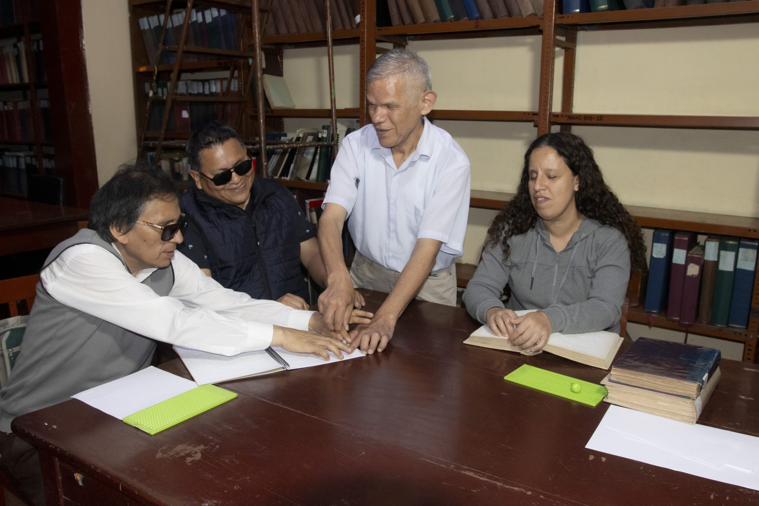 Inclusión laboral de personas con discapacidad visual en Perú aún enfrenta brechas