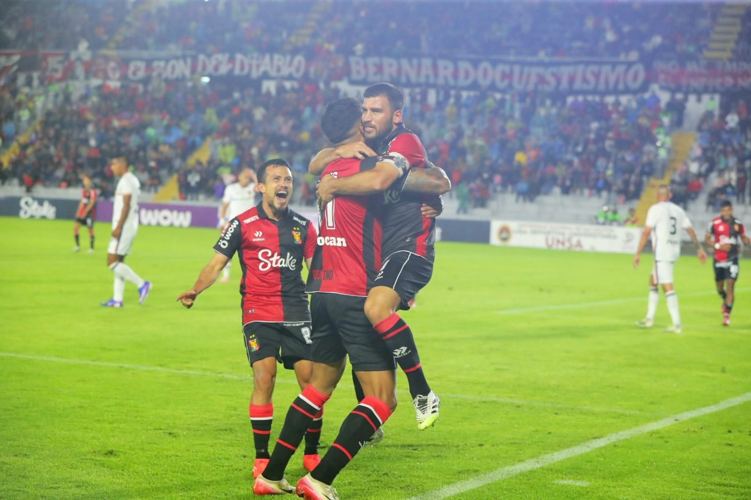 Melgar venció 2-1 a Universitario