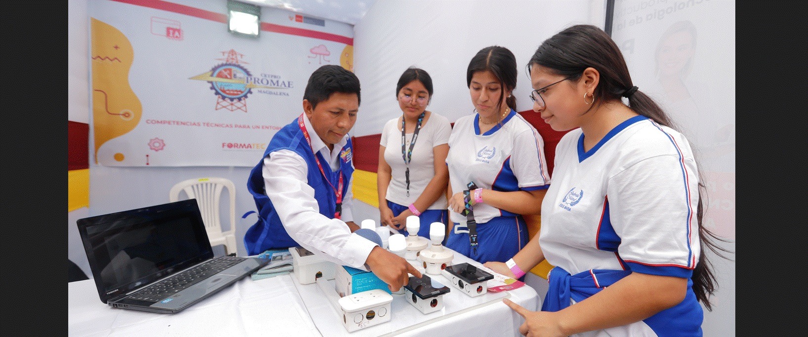 Minedu impulsa educación técnica para cerrar brecha de 600 000 profesionales que requiere el país