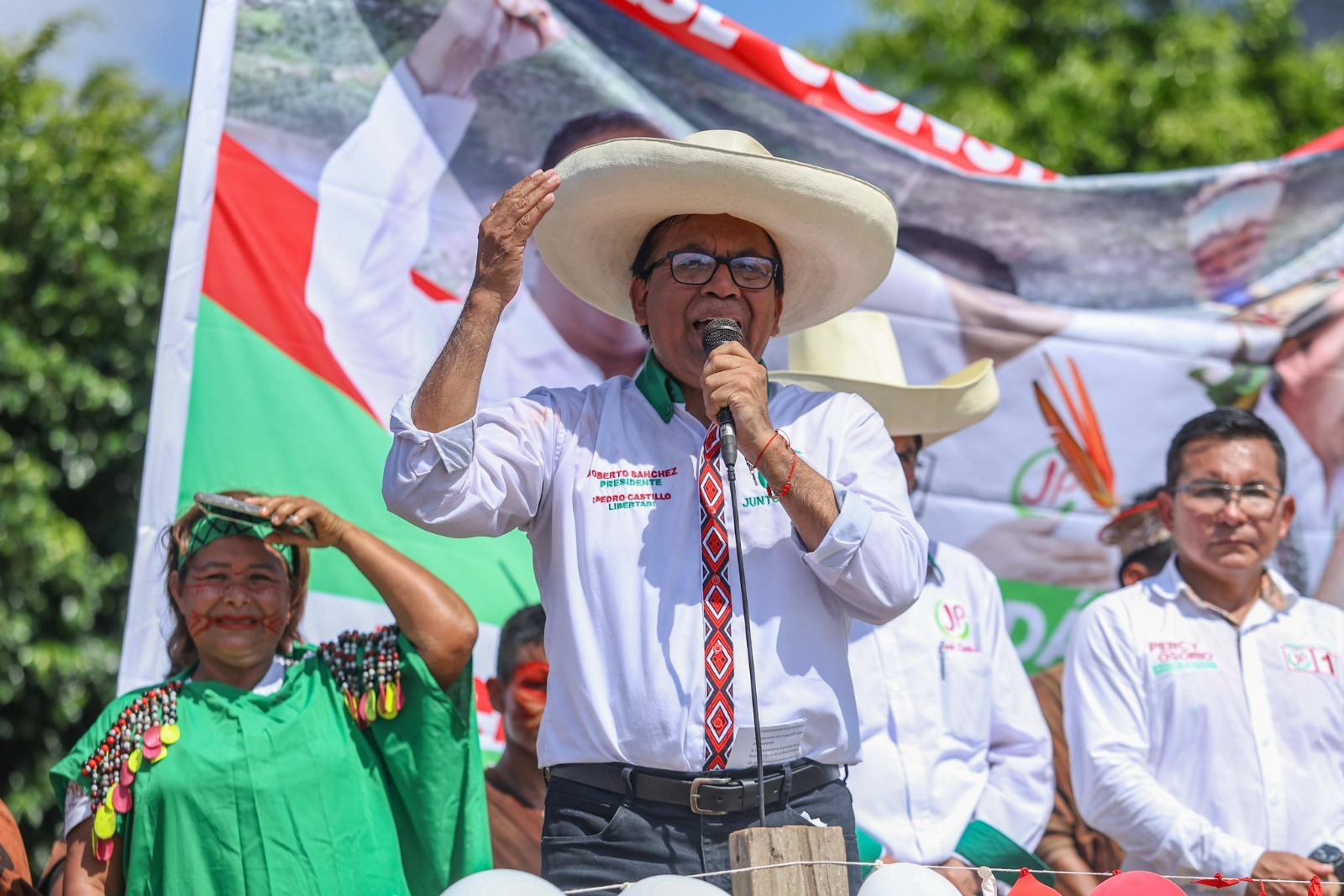 ONPE multa con 16 UIT a Juntos por el Perú