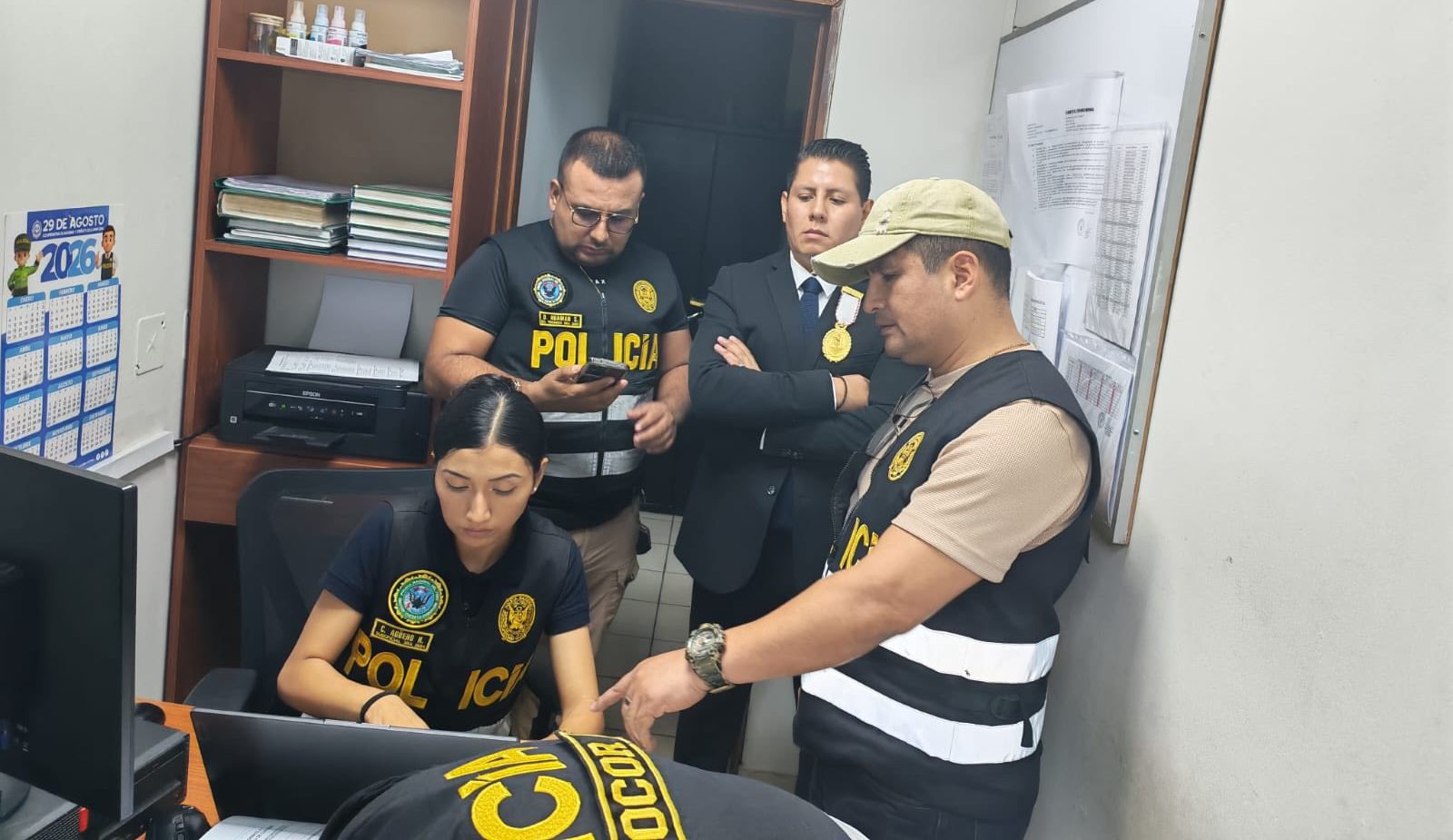 Siete policías detenidos en megaoperativo contra presunta red criminal infiltrada en la PNP