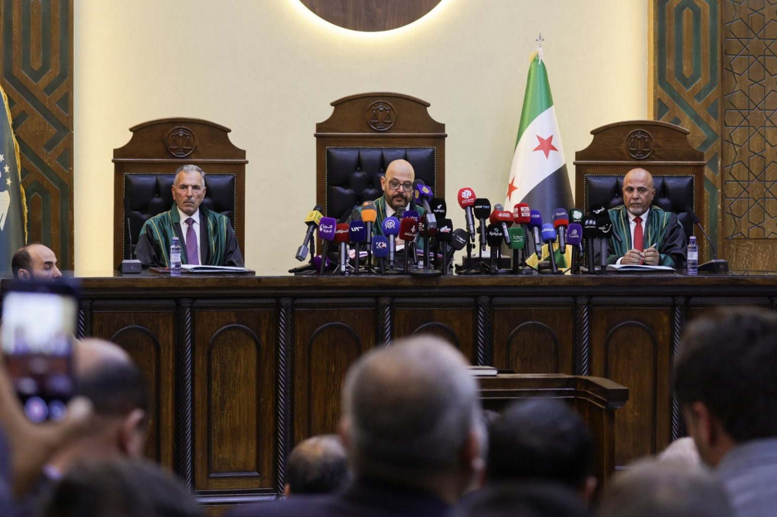 Siria: inicia juicio contra altos cargos de gobierno de Asad