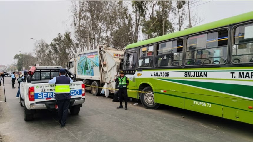 VES: Trabajador de limpieza muere en choque