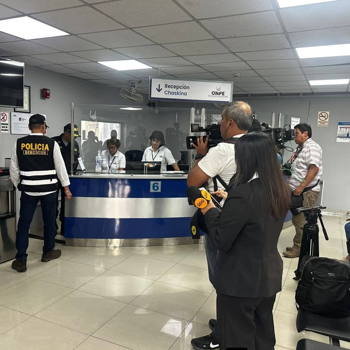 Policía y Fiscalía  allanan la ONPE