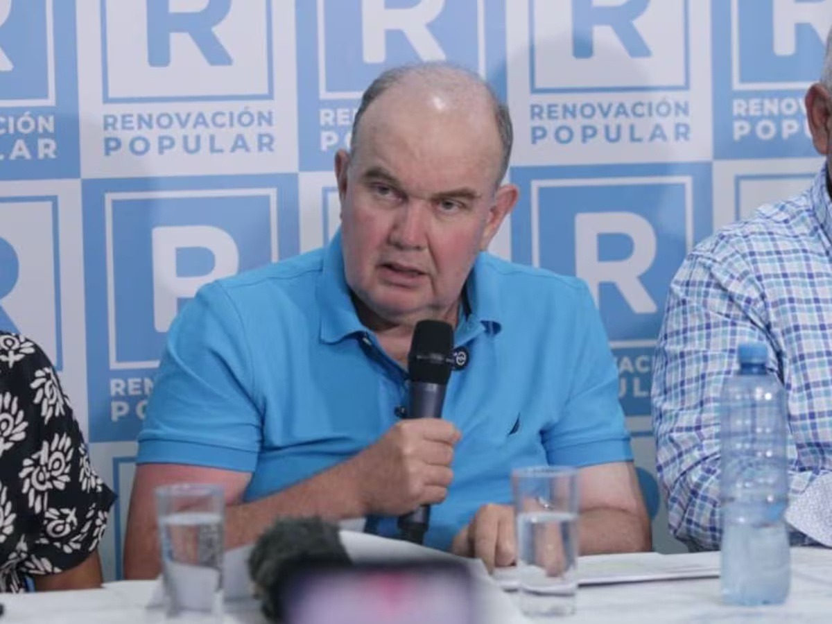 “Corvetto es peor que Nicolás Maduro”