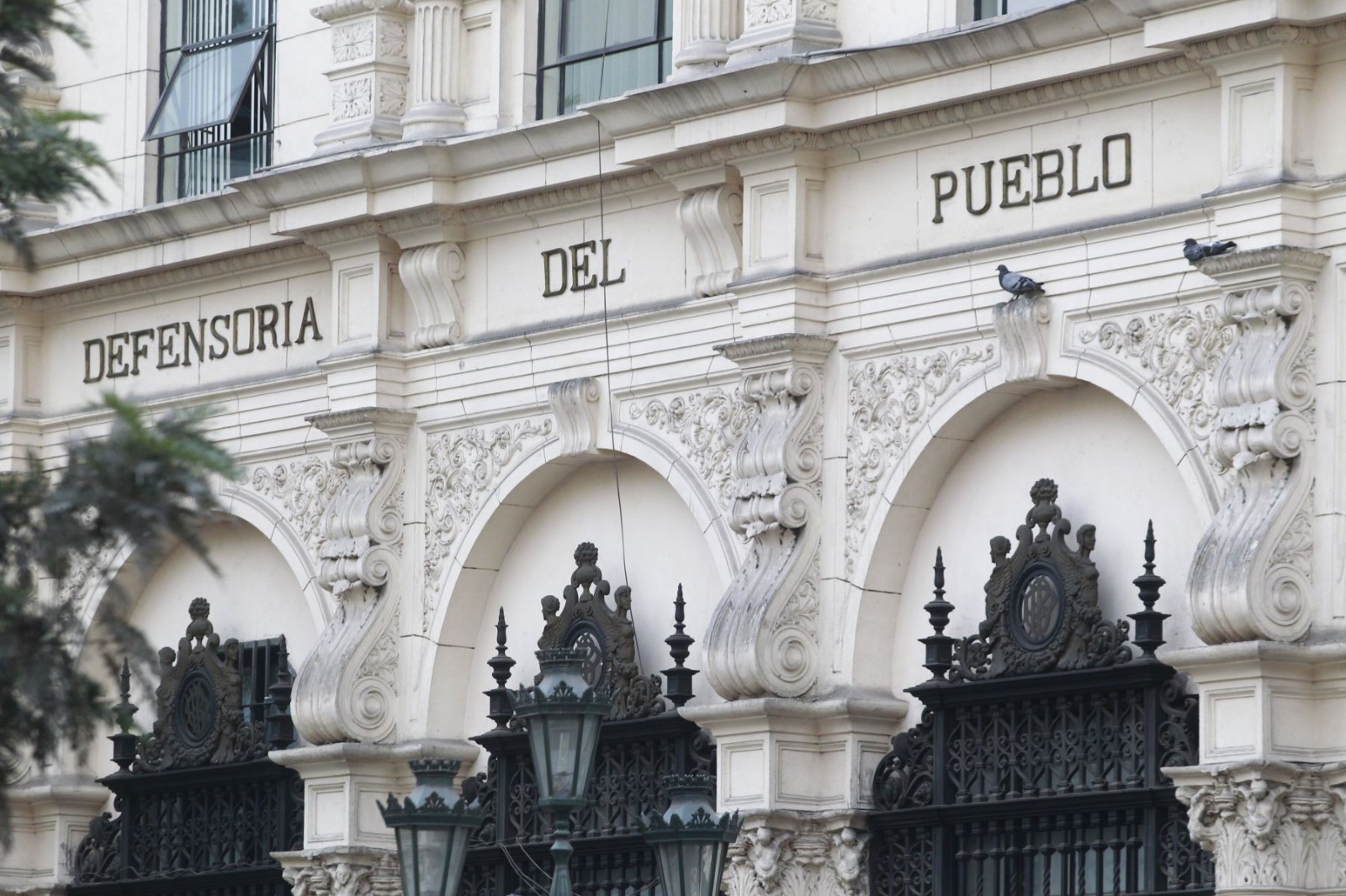 Defensoría del Pueblo pide  separar a los funcionarios
