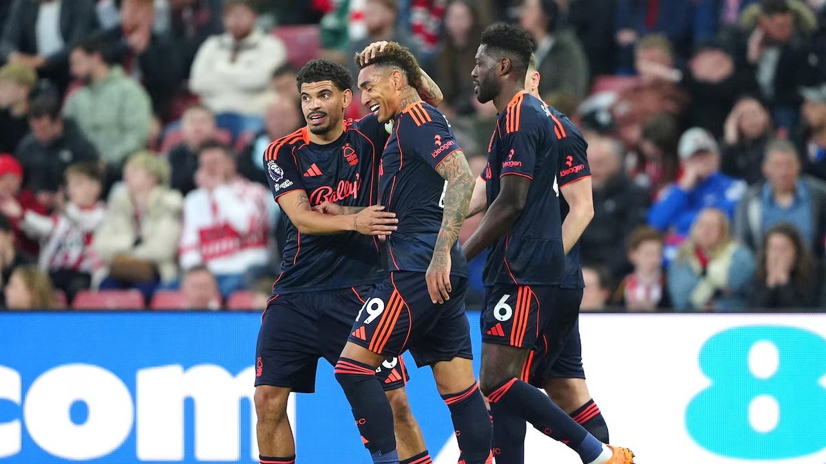 Nottingham Forest  aplastó a Sunderland
