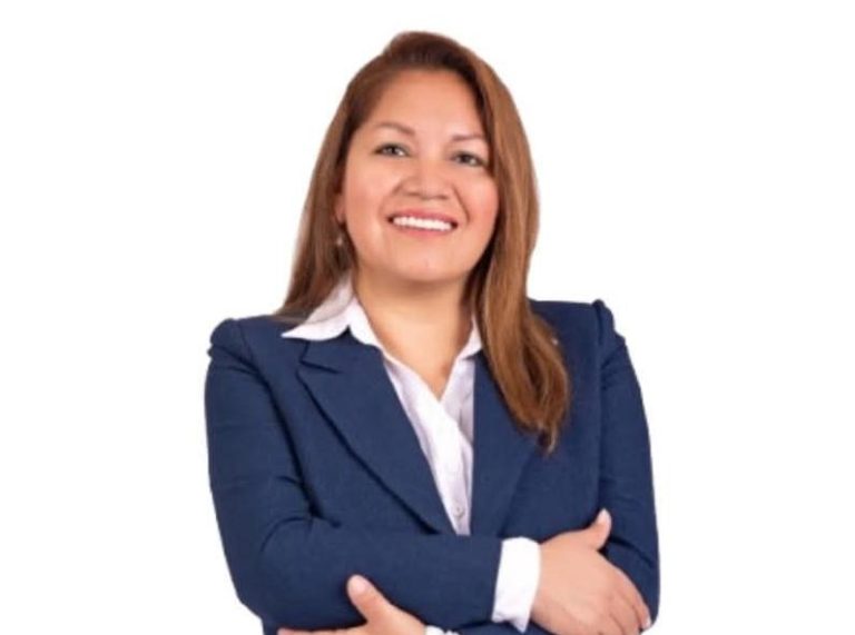 Zulema Morales saca cara contra la crisis política