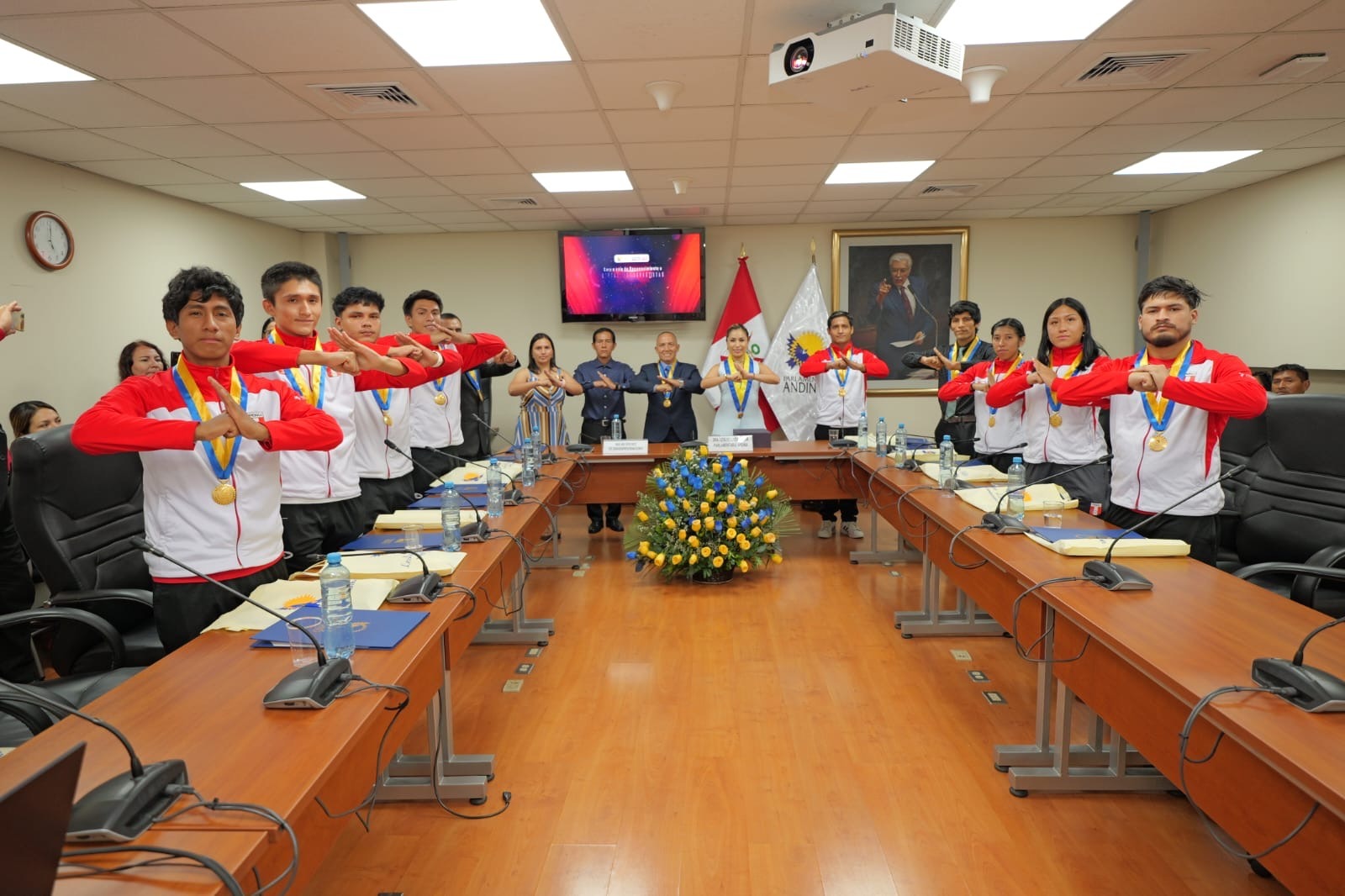 Parlamento Andino distingue a campeones de Kung Fu