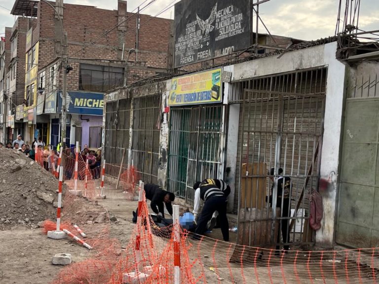 balean a obrero de construcción civil