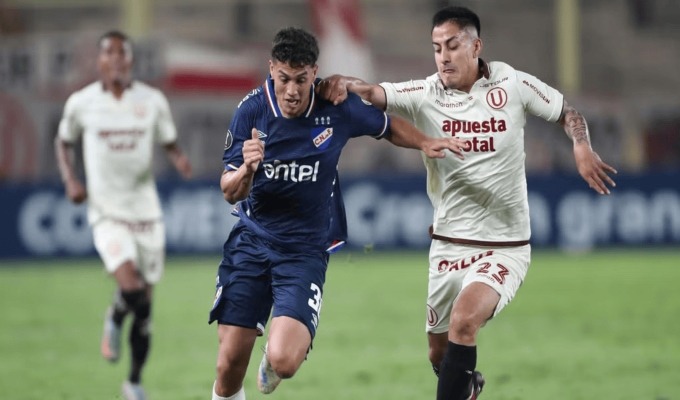 Universitario ganó a Nacional 4-2 y vuelve a la pelea por pasar a octavos de la Copa Libertadores