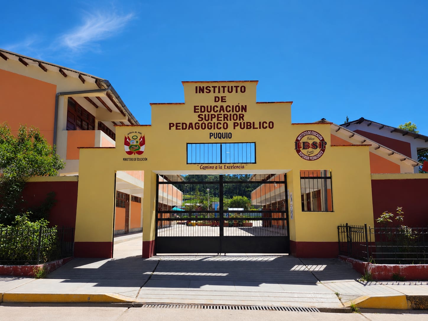 Región Ayacucho logra el licenciamiento del 100% de sus escuelas pedagócicas públicas