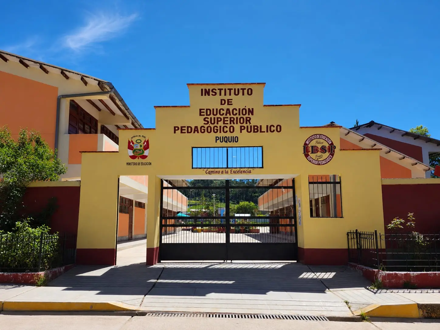 Región Ayacucho logra el licenciamiento del 100% de sus escuelas pedagócicas públicas