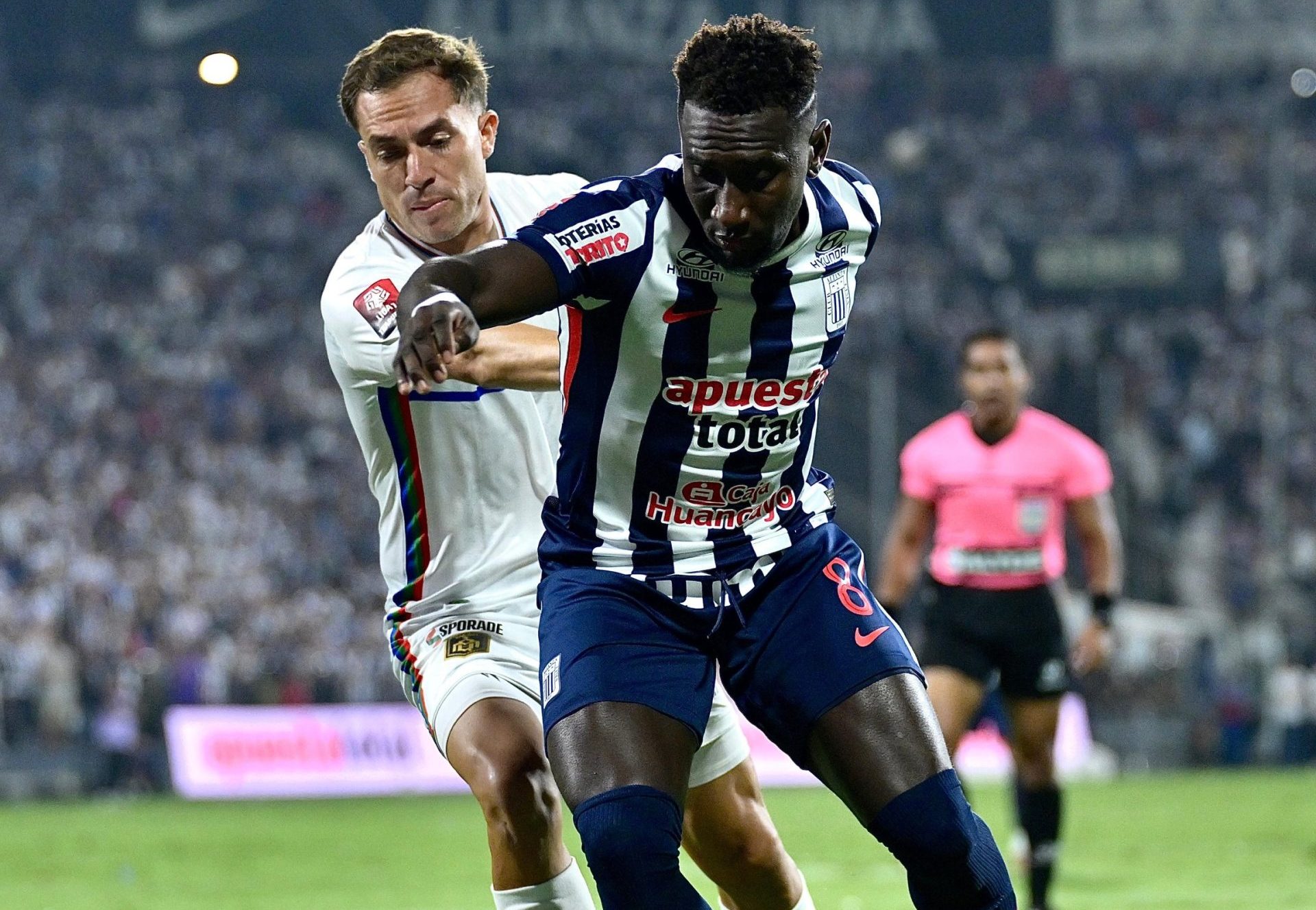 Alianza Lima vence a CD Moquegua y se mantiene líder del Apertura 2026