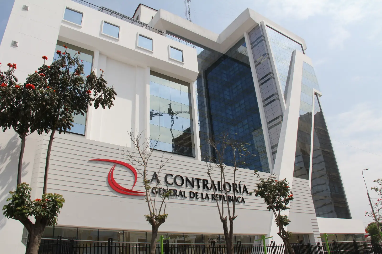 Contratista pretende postergar Aeropuerto de Chinchero hasta 2028