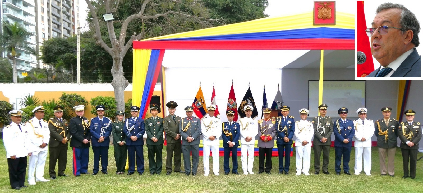 Ecuador honra a sus Fuerzas Armadas