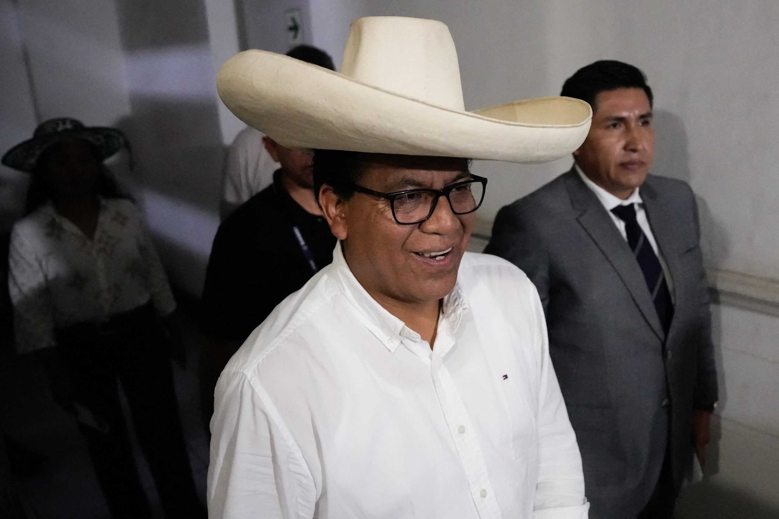 Sánchez no podría ser vacado fácilmente si llega al poder
