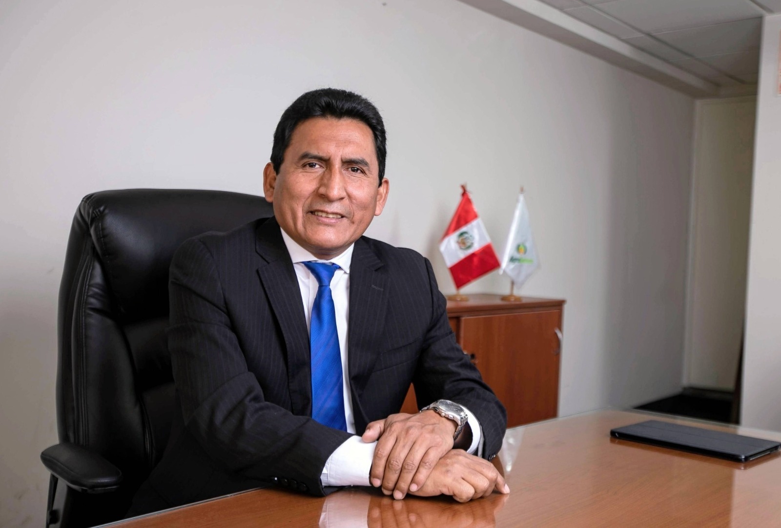 Critican inacción de ministro de  Producción, César Quispe, para  promover industria e inversiones