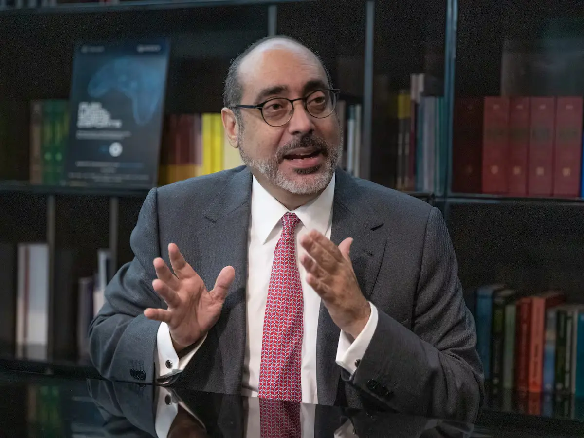 Fernán Altuve-Febres presenta su nuevo libro «La Democracia Fuerte»