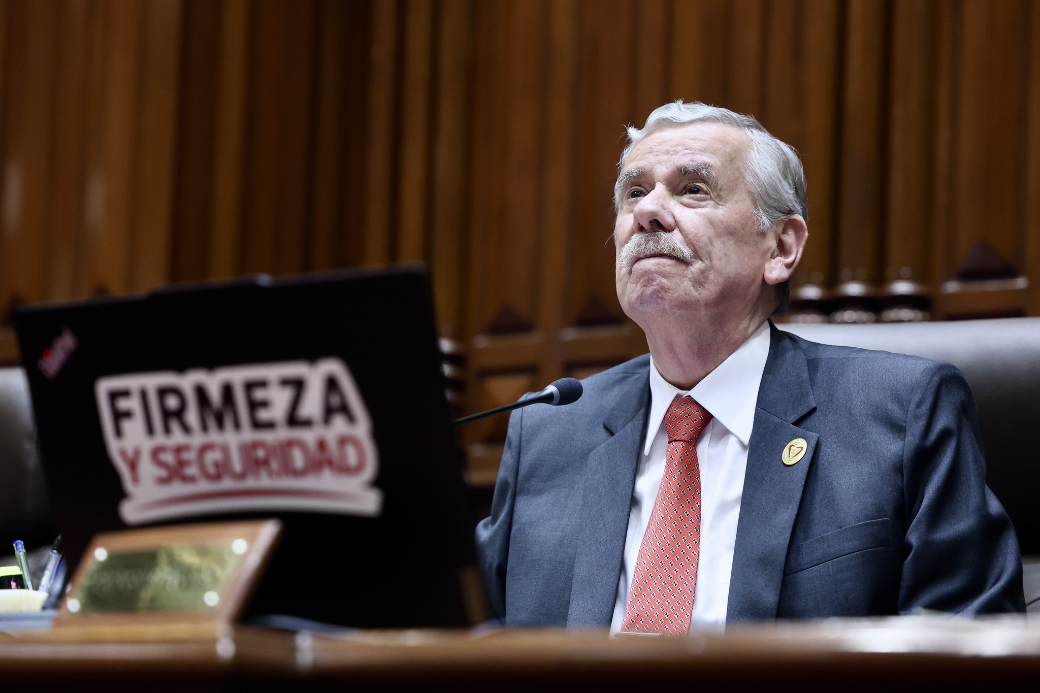 Fernando Rospigliosi rechaza eventual indulto a Pedro Castillo y advierte consecuencias políticas