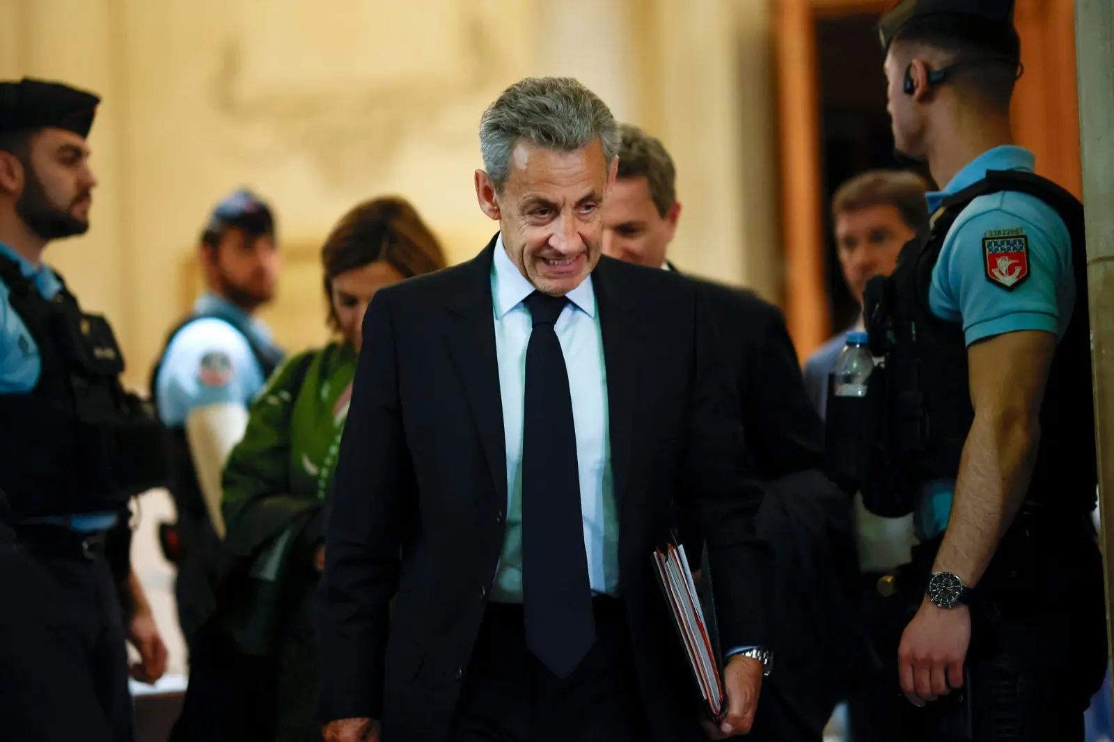Francia: Fiscalía pide 7 años de prisión para Nicolas Sarkozy