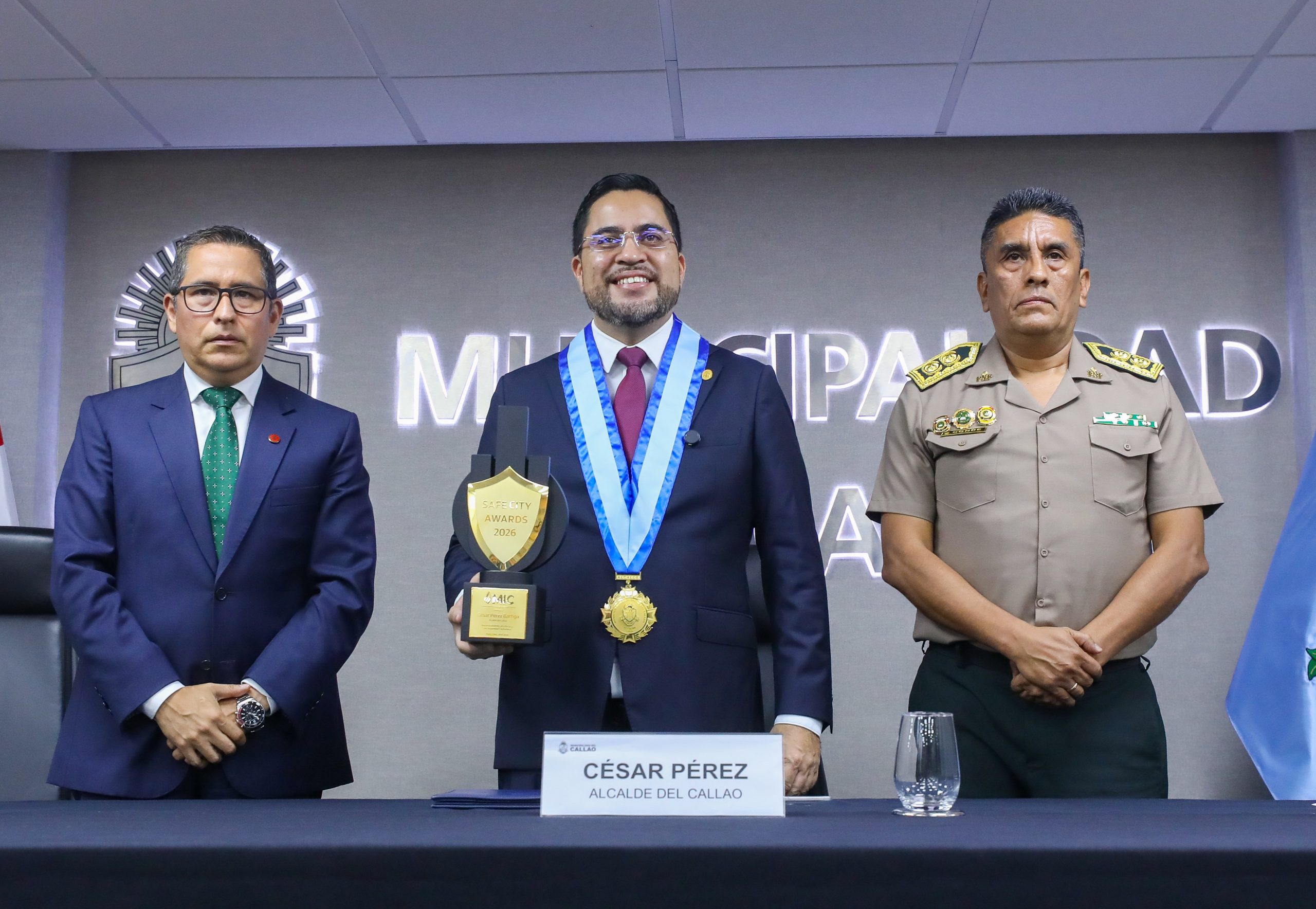 Alcalde César Pérez recibe reconocimiento internacional “Safe City Awards 2026” por liderazgo en seguridad ciudadana en el Callao