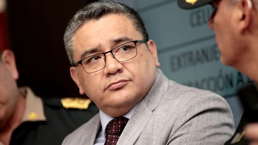 PJ ordena levantar secreto bancario de Juan José Santiváñez por caso ‘Ícaro’