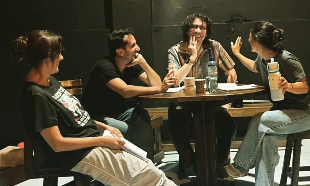 ‘Los Cuatro Letras’: David Carrillo estrena comedia dramática sobre memoria y amistad