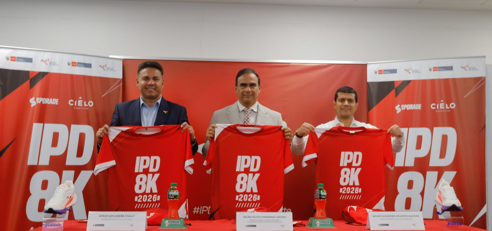 Minedu destaca el deporte como herramienta de formación integral durante presentación de la Carrera IPD 8K 2026