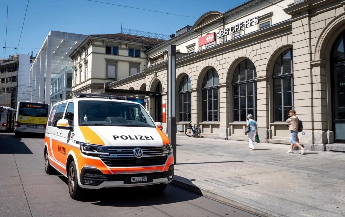 Suiza: Apuñalan a tres en estación de trenes