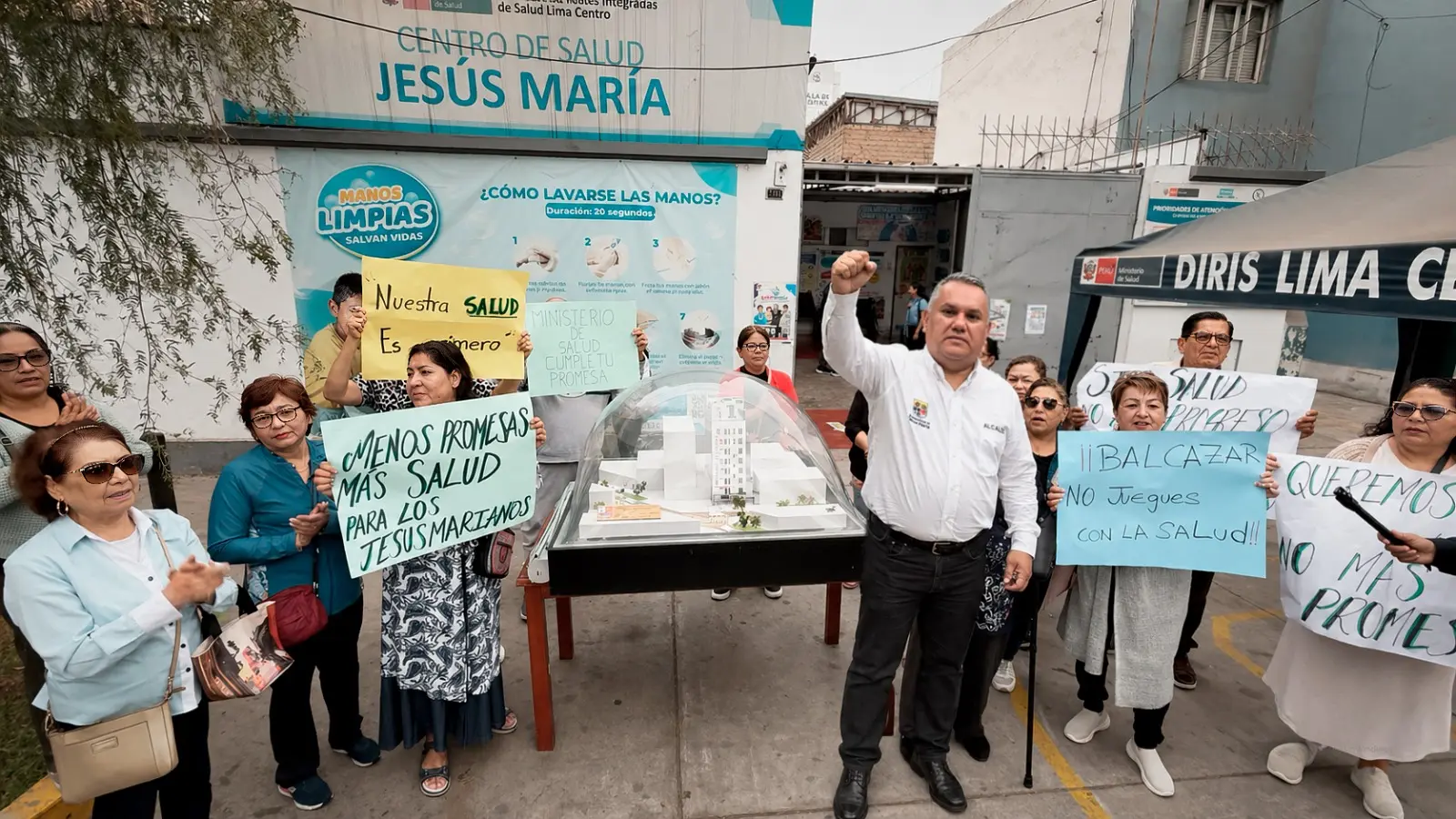 Vecinos de Jesús María en pie de lucha para exigirle al gobierno la construcción de su centro médico
