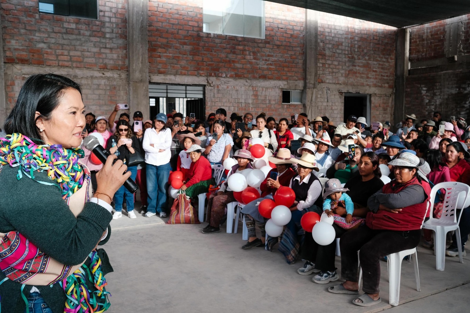 Keiko ofrece Pensión 65  para todos los peruanos
