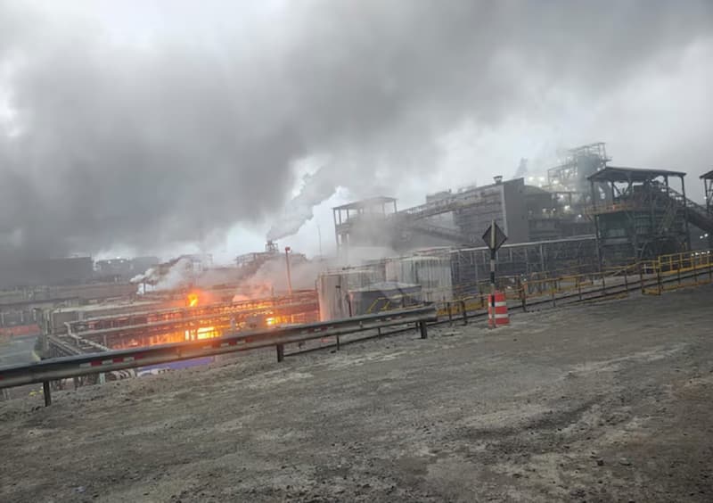 Incendio en refinería de Cajamarquilla deja heridos tras explosión en Huachipa