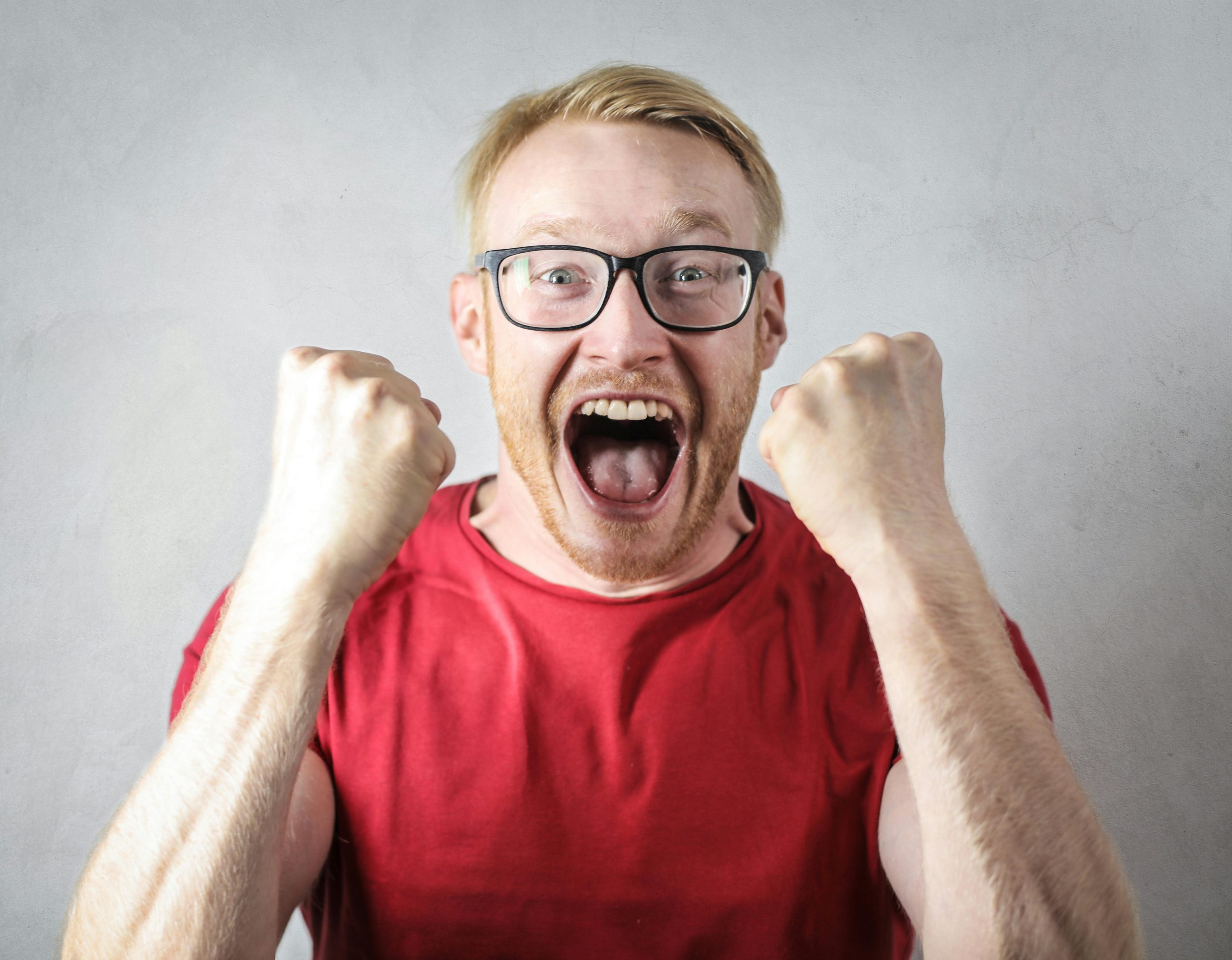 Explorando los disparadores emocionales que potencian las experiencias de gaming en las tragamonedas online  Photo by Andrea Piacquadio | Pexels