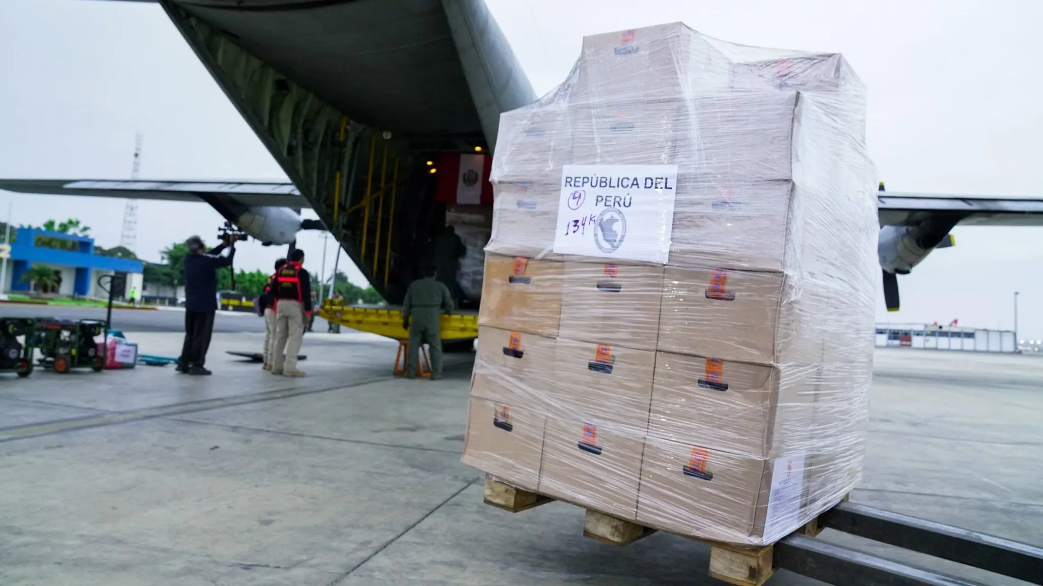 14 toneladas de ayuda peruana parten rumbo a Venezuela