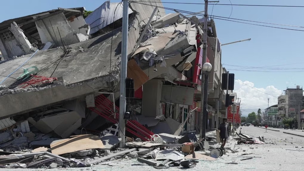 Terremoto de magnitud 7.8 en Filipinas deja 19 muertos, 12 heridos y más de 100 desaparecidos