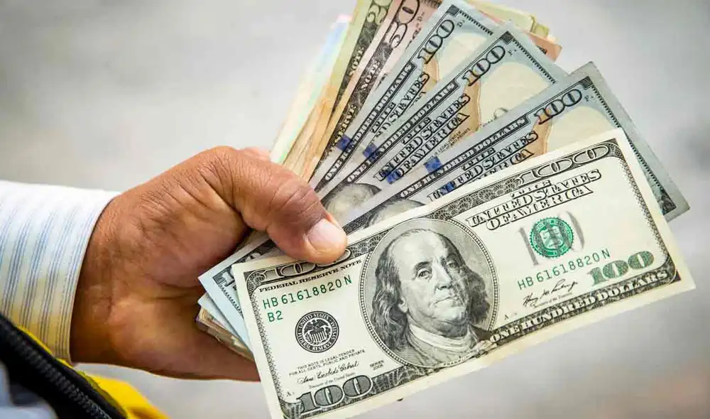 Dólar se cotiza en S/. 3,43 y cerró la jornada electoral con tendencia a la baja