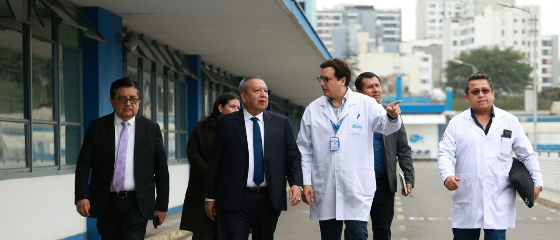 Nuevo presidente de EsSalud asumió hoy funciones y anunció fortalecimiento de las áreas de emergencia a nivel nacional