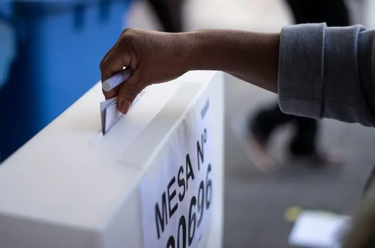 Ley electoral baja exigencias para conservar inscripción partidaria