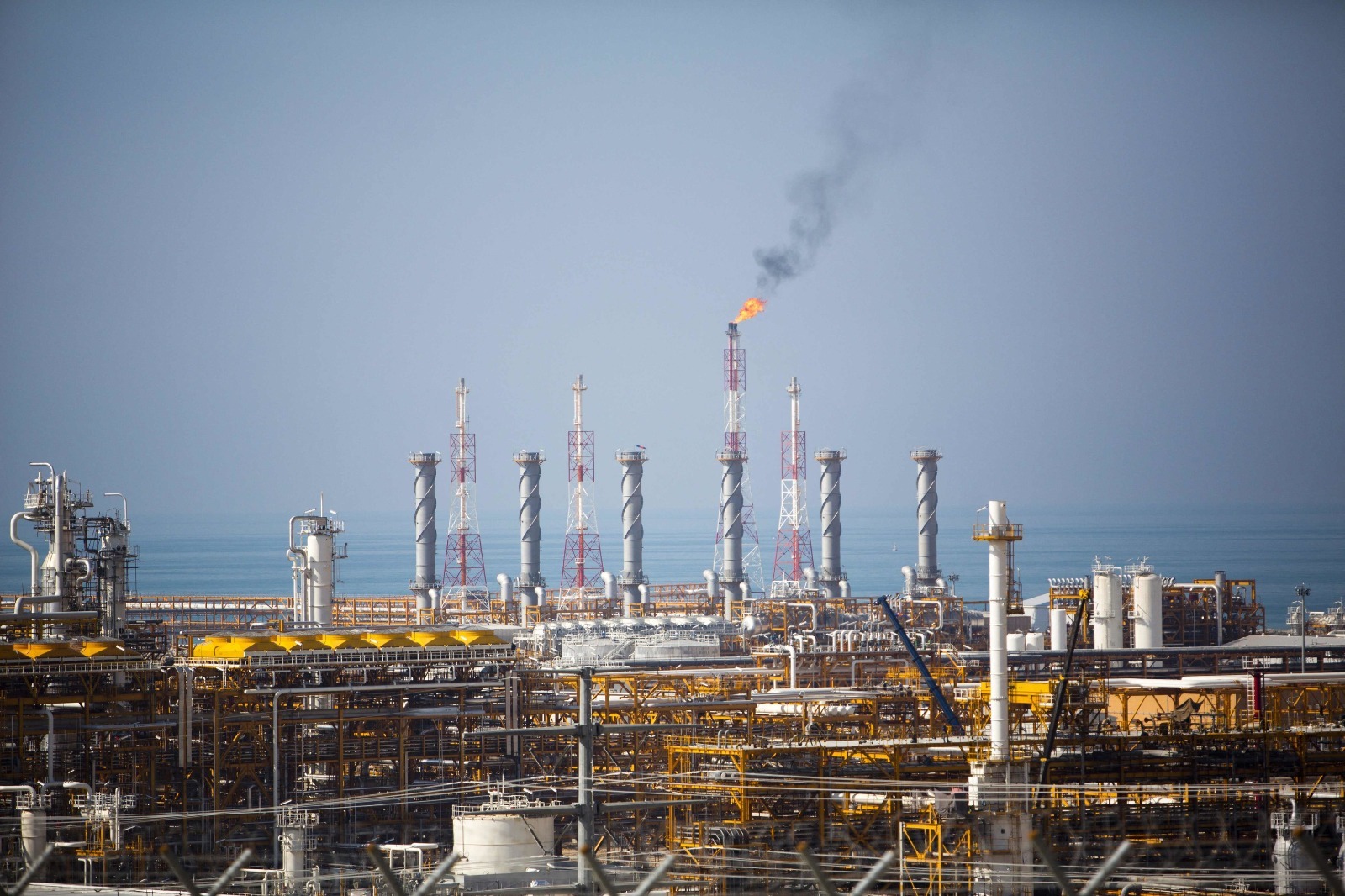 Qatar registra explosión en fábrica de gas licuado