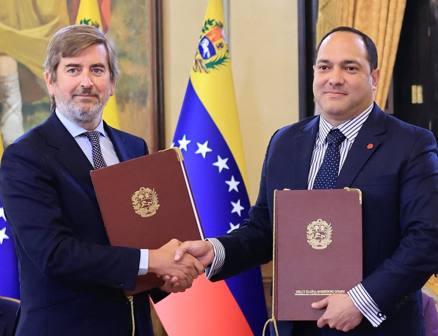 Repsol firma acuerdo para explorar crudo en Venezuela